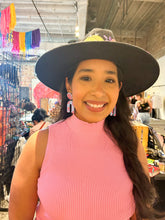 Load image into Gallery viewer, Dominica - Blue/pink