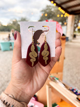 Load image into Gallery viewer, Maroon with Snakes