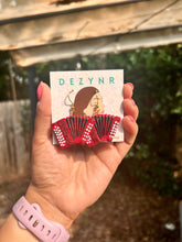 Load image into Gallery viewer, Accordion Earrings