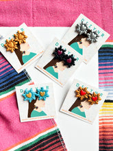 Load image into Gallery viewer, Corazón Eterno studs