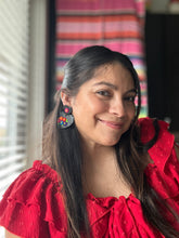 Load image into Gallery viewer, Black Heart with flowers