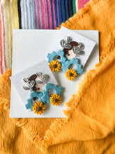 Load image into Gallery viewer, Turquoise with Sunflowers