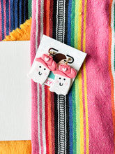 Load image into Gallery viewer, Ghostie with Heart Hat