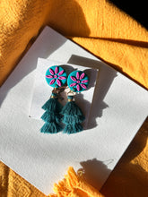 Load image into Gallery viewer, Teal with tassels