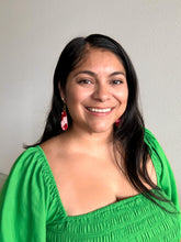 Load image into Gallery viewer, Red roses garden