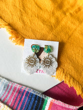 Load image into Gallery viewer, Acrylic Evil eye with green tops