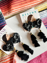 Load image into Gallery viewer, Black Barro Corazones