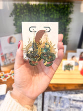 Load image into Gallery viewer, Emerald Marble Snakes