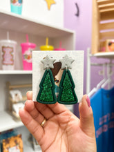 Load image into Gallery viewer, Emerald Glitter Christmas Tree