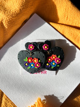 Load image into Gallery viewer, Black Heart with flowers
