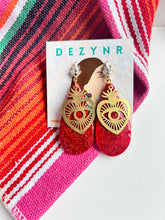 Load image into Gallery viewer, Red Glitter with Corazon Sagrado Charm