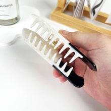 Load image into Gallery viewer, Knife Hair clip