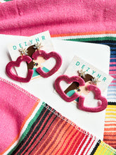 Load image into Gallery viewer, Glitter Pink Hearts