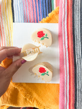Load image into Gallery viewer, Mazapan hair clip