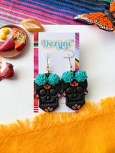 Load image into Gallery viewer, Sugar Skulls - Spurs retro colors