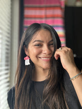 Load image into Gallery viewer, Ghostie with Heart Hat