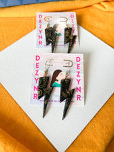 Load image into Gallery viewer, Potter’s Lightning Bolt