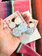 Load image into Gallery viewer, Baby Blue with Daisy earrings