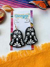 Load image into Gallery viewer, Black Talavera ghosts