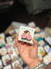 Load image into Gallery viewer, Pink Pearl Seashells