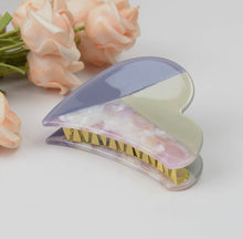 Load image into Gallery viewer, Simple love hair clip