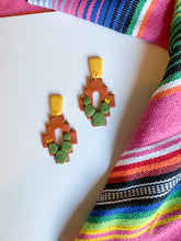 Load image into Gallery viewer, Cactus on Barro