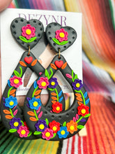Load image into Gallery viewer, Fiesta Flowers in Black