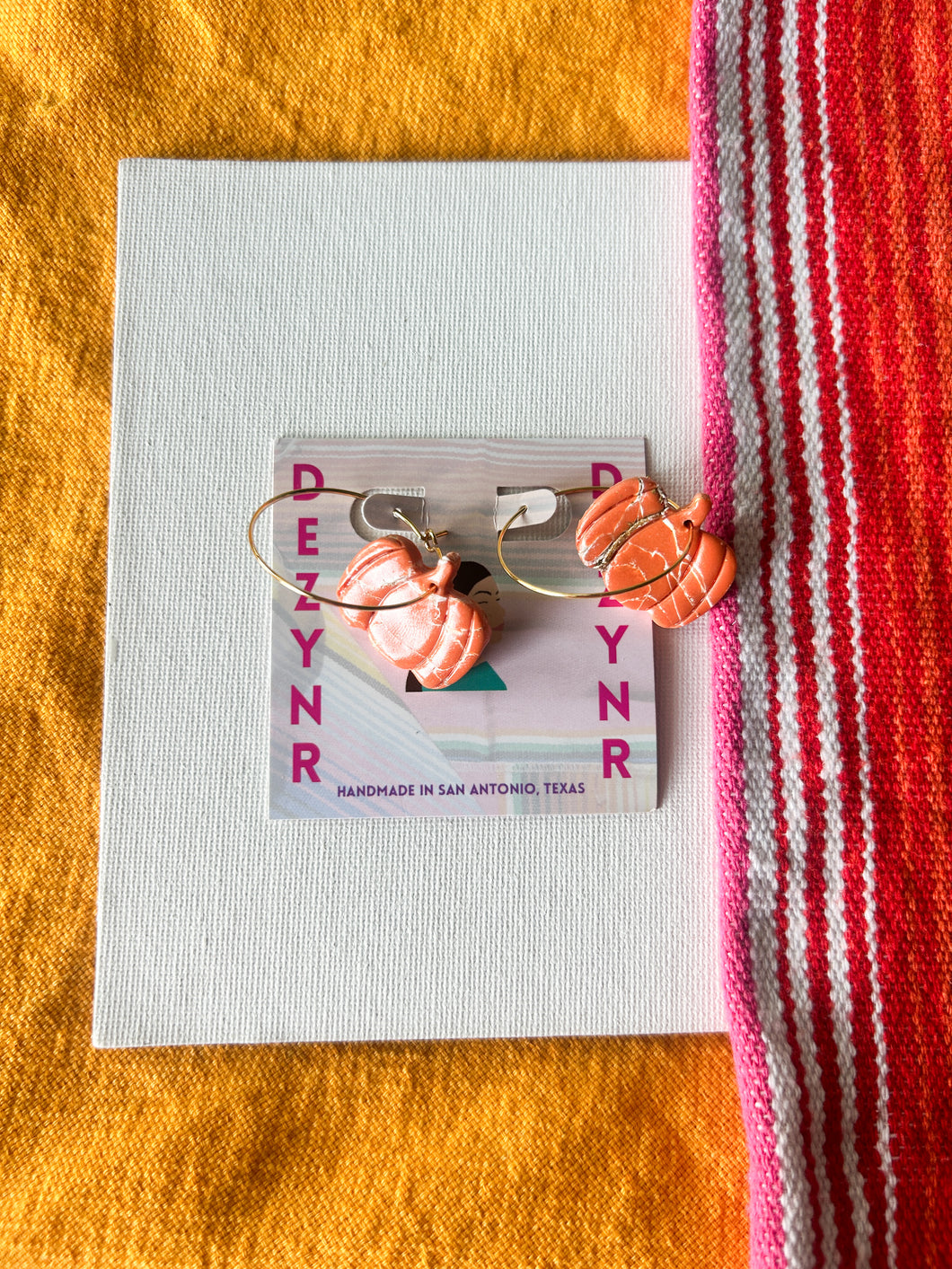 Marble pumpkin hoops