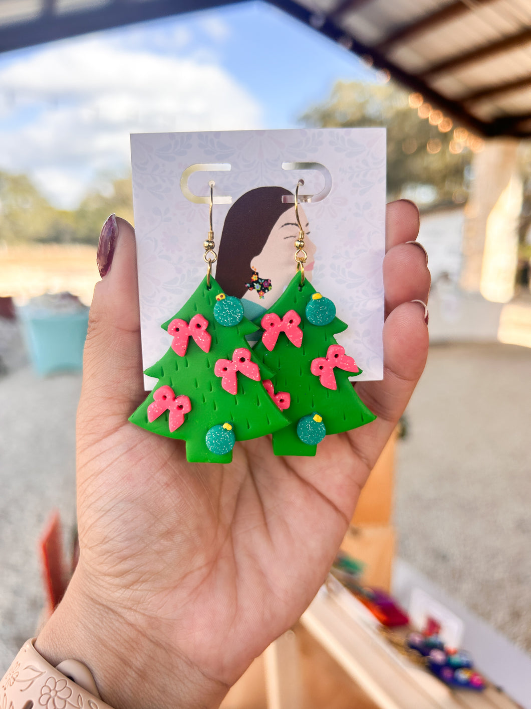 Christmas Tree with Pink Bows