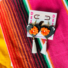 Load image into Gallery viewer, Orange and Black hearts
