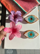 Load image into Gallery viewer, Plumeria Resin Clip
